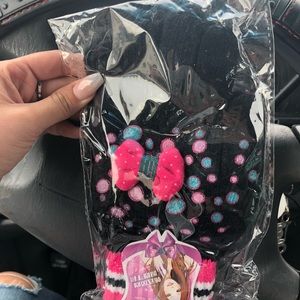 NWT gloves/mittens